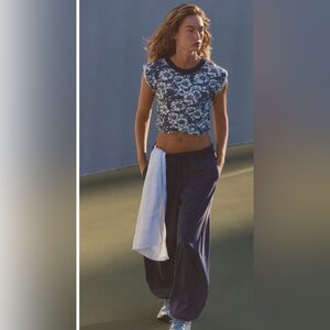 Free people movement Hot Shot Crossover Printed SET. Field Flower sz xs NWT